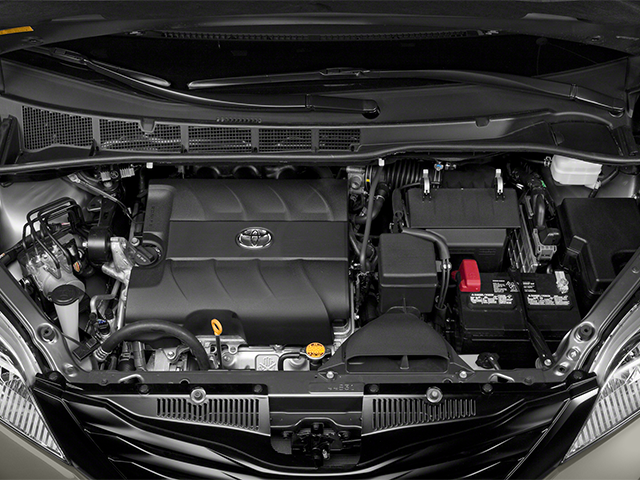2014 Toyota Sienna LE 8 Passenger