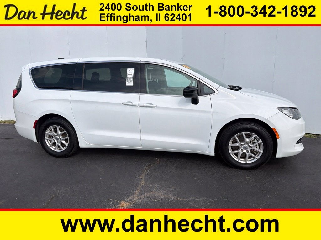 2024 Chrysler Voyager