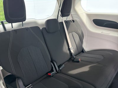 2024 Chrysler Voyager LX