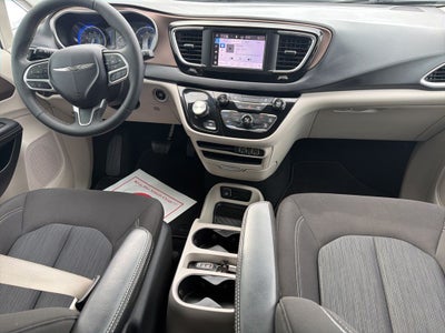 2024 Chrysler Voyager LX