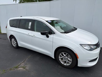 2024 Chrysler Voyager LX