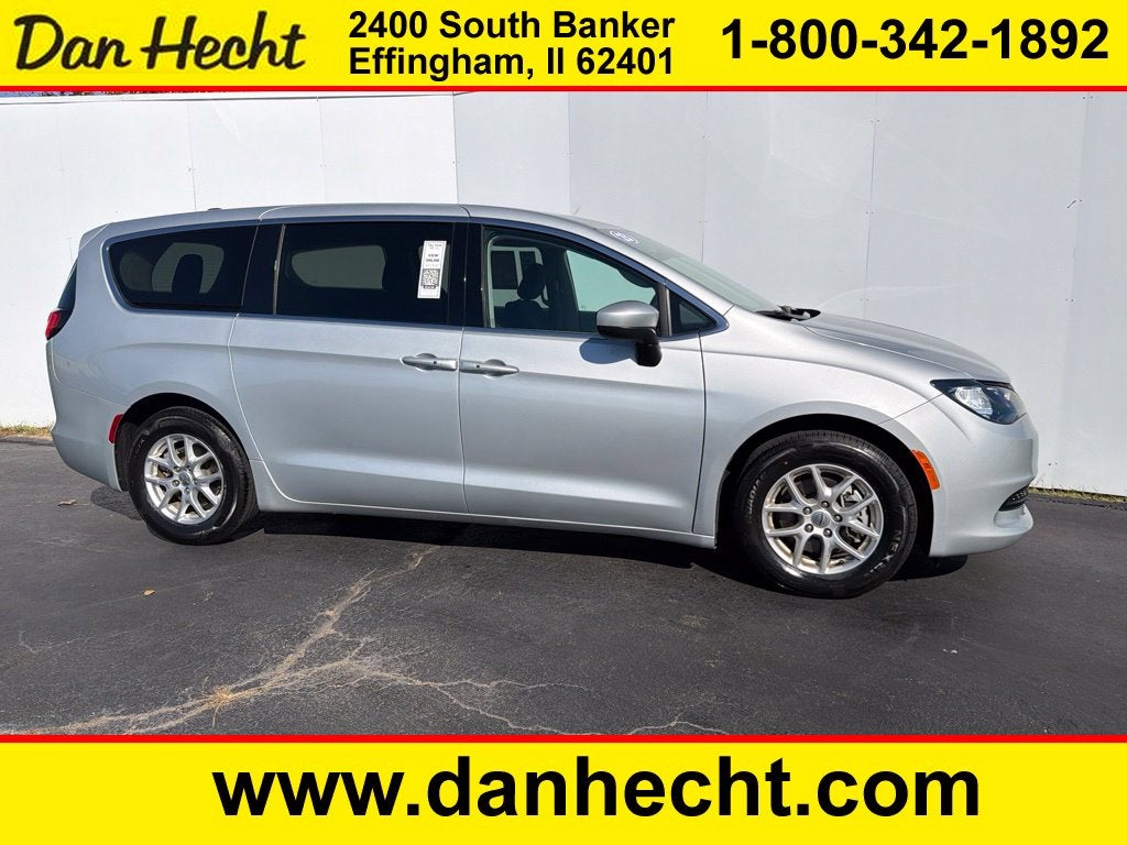 2023 Chrysler Voyager LX
