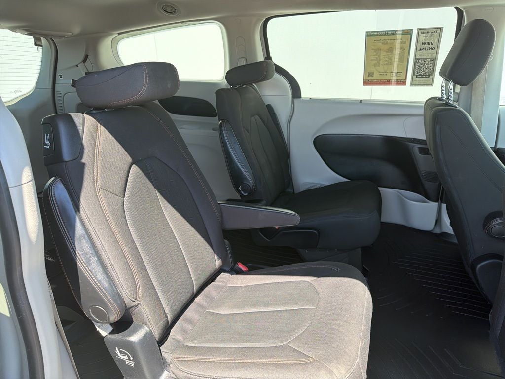 2020 Chrysler Pacifica Touring