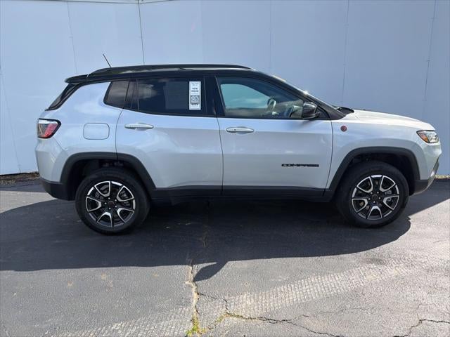 2025 Jeep Compass Trailhawk