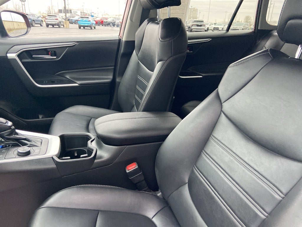 2022 Toyota RAV4 Hybrid XLE Premium