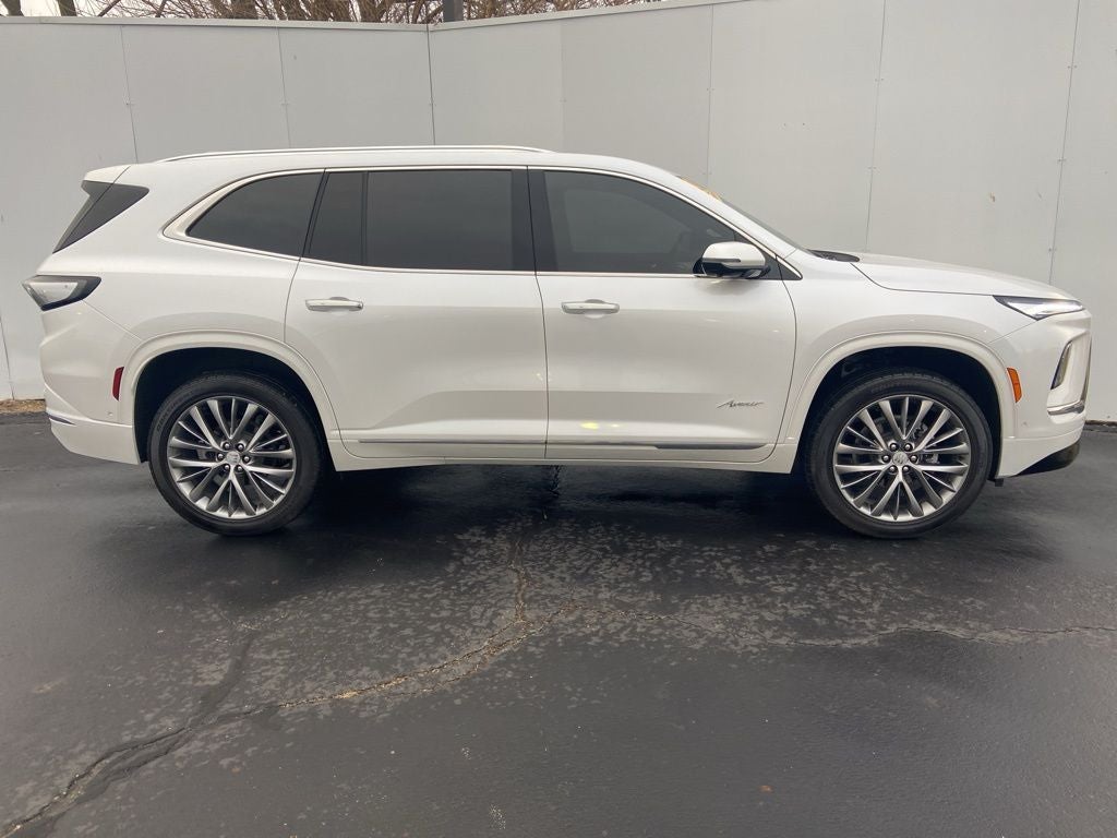 2025 Buick Enclave Avenir