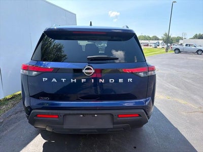 2025 Nissan Pathfinder SV