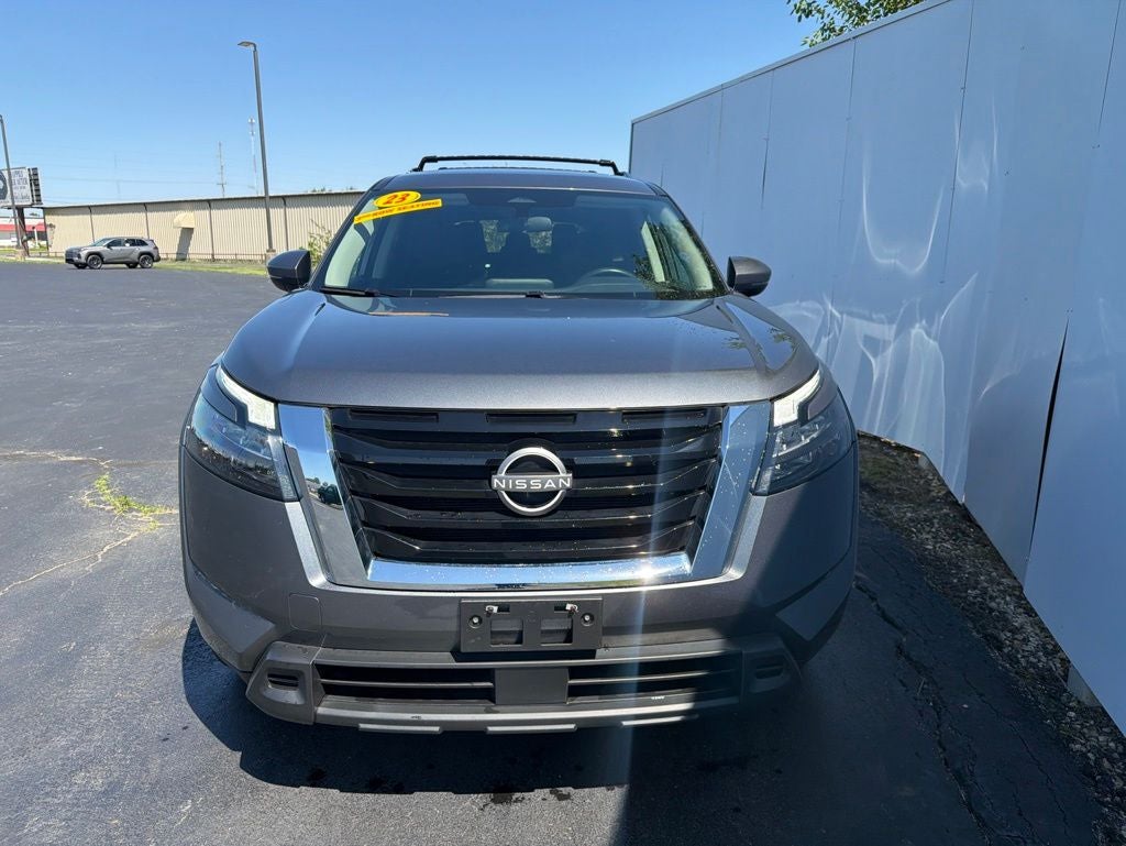 2023 Nissan Pathfinder SV