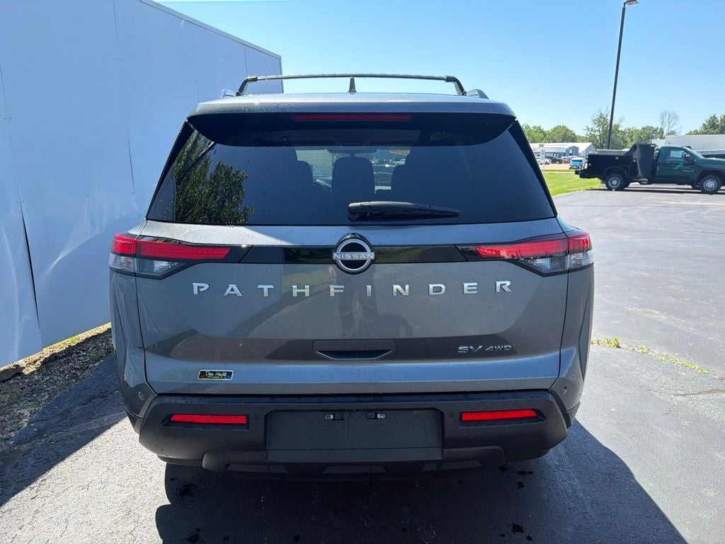 2023 Nissan Pathfinder SV