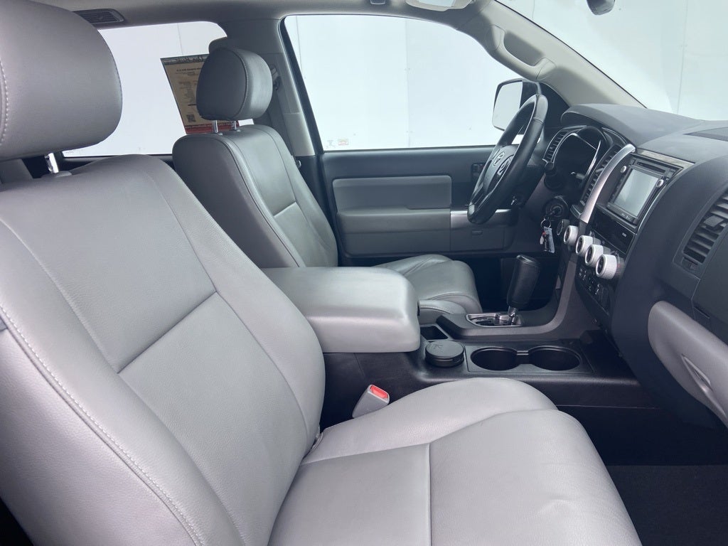 2019 Toyota Sequoia SR5 5.7L