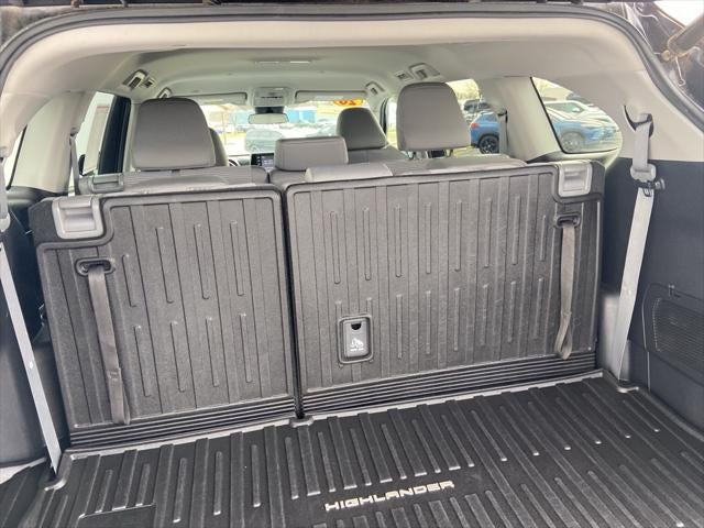 2020 Toyota Highlander LE