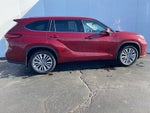 2022 Toyota Highlander Hybrid Platinum
