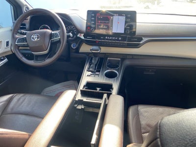 2024 Toyota Sienna Platinum 7 Passenger