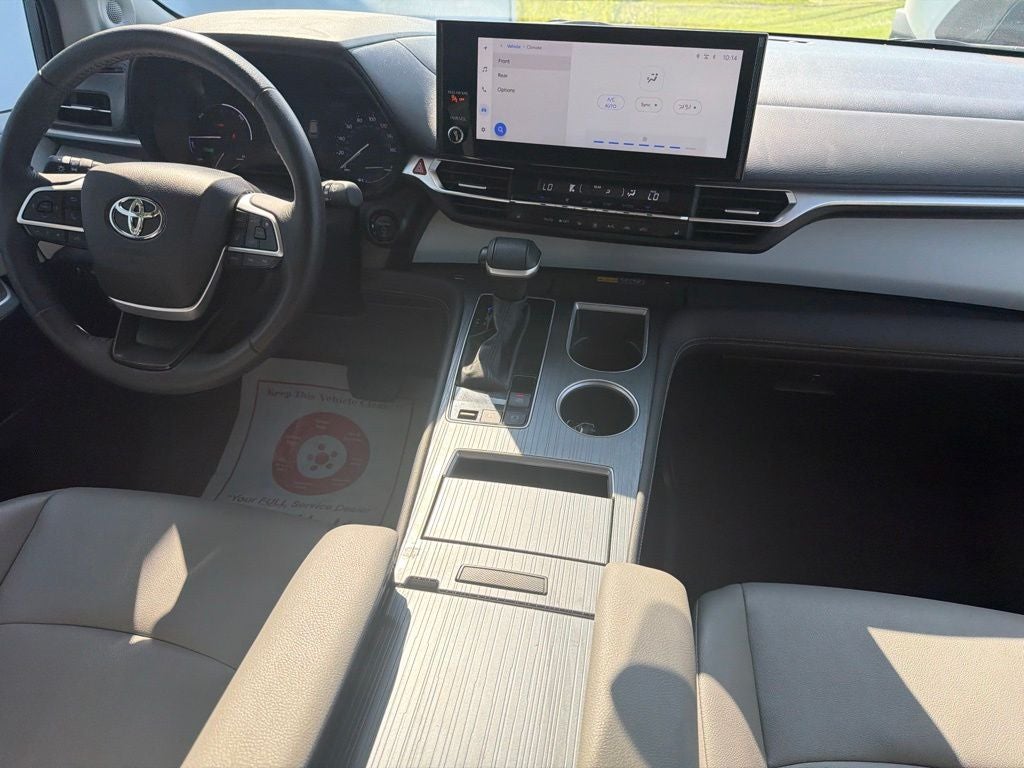2025 Toyota Sienna XLE 7 Passenger