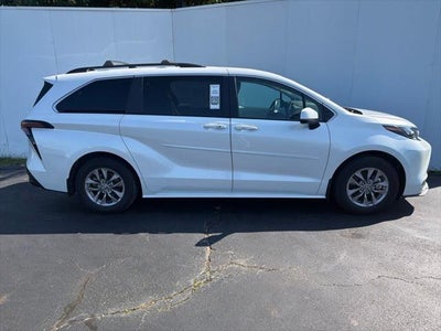 2025 Toyota Sienna XLE 7 Passenger