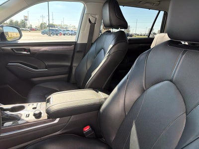 2025 Toyota Highlander Limited