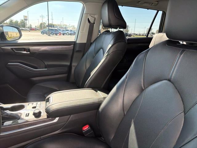 2025 Toyota Highlander Limited