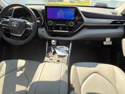 2026 Toyota Highlander XLE