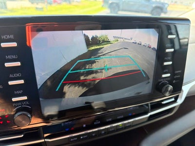 2022 Toyota Sienna LE 8 Passenger