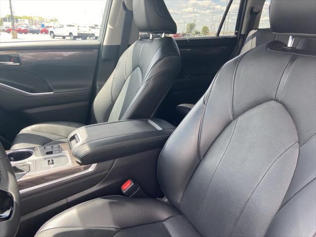 2024 Toyota Highlander Hybrid Limited