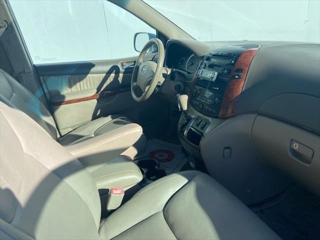 2005 Toyota Sienna XLE
