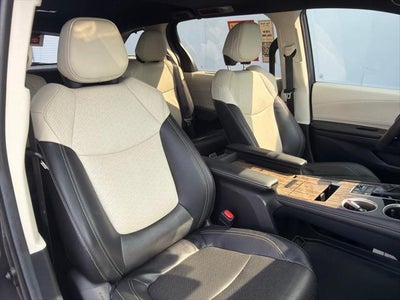 2025 Toyota Sienna Limited 7 Passenger