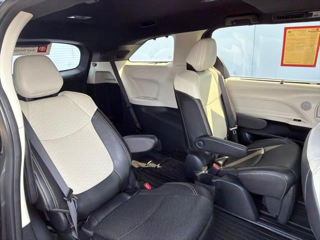 2025 Toyota Sienna Limited 7 Passenger