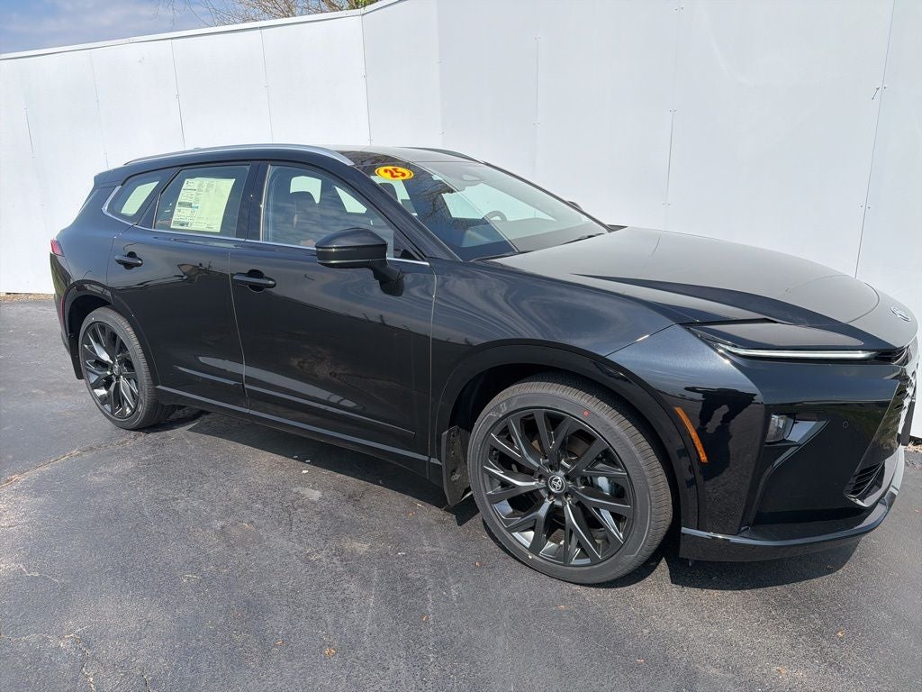 2025 Toyota Crown Signia Limited