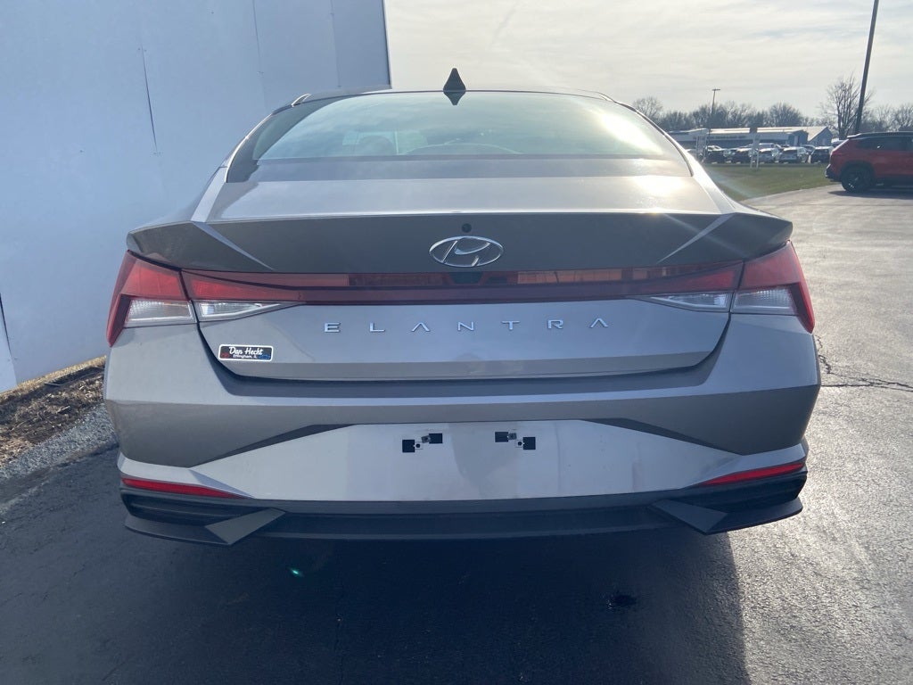 2022 Hyundai Elantra SEL