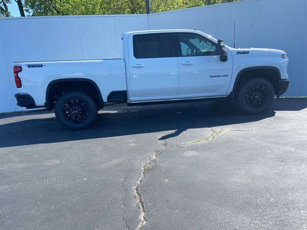 2025 Chevrolet Silverado 3500 HD LTZ