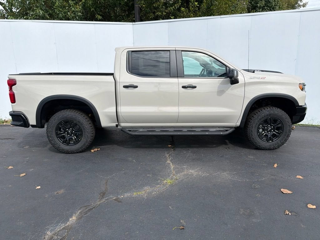2026 Chevrolet Silverado 1500 ZR2 - Photo 2